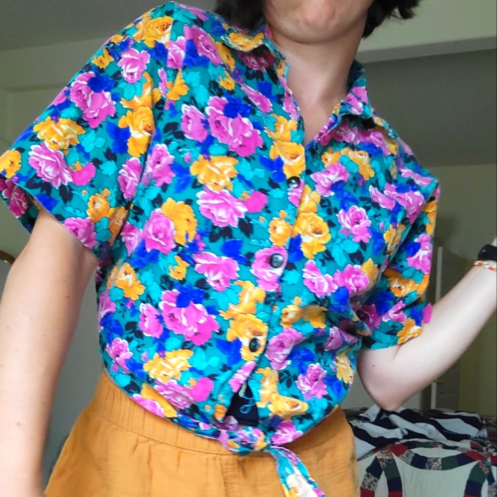 Cropped blouse
